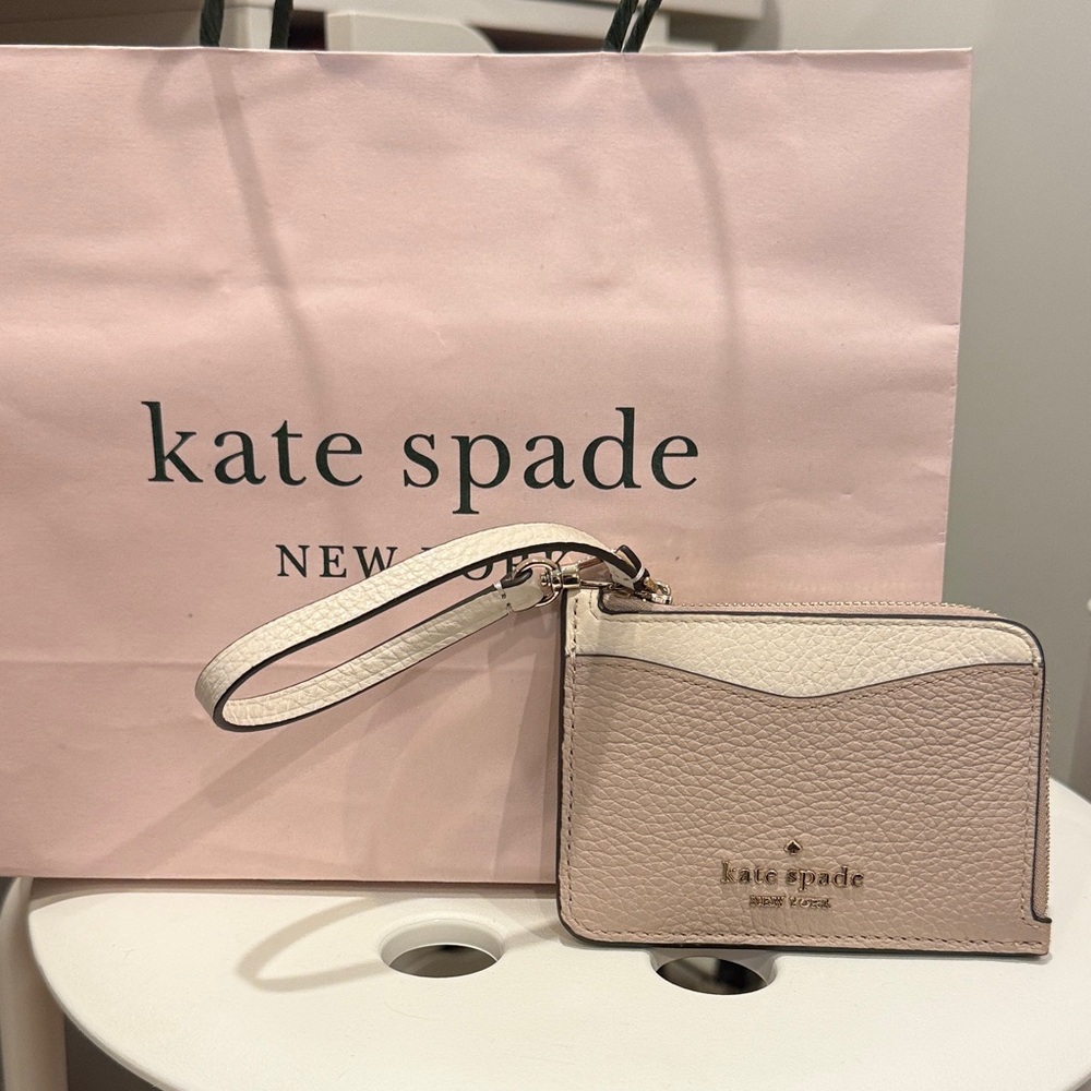 Kate Spade Blush and Cream Wristlet wallet